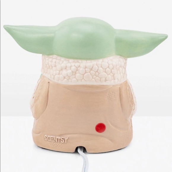 Scentsy Baby Yoda Mandalorian buddy with matching scent pack. New in Scentsy Baby Yoda Mandalorian buddy with matching scent pack. New in